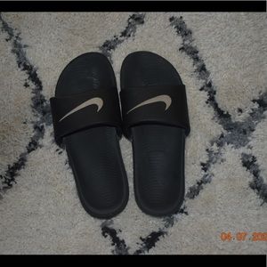 Nike slides